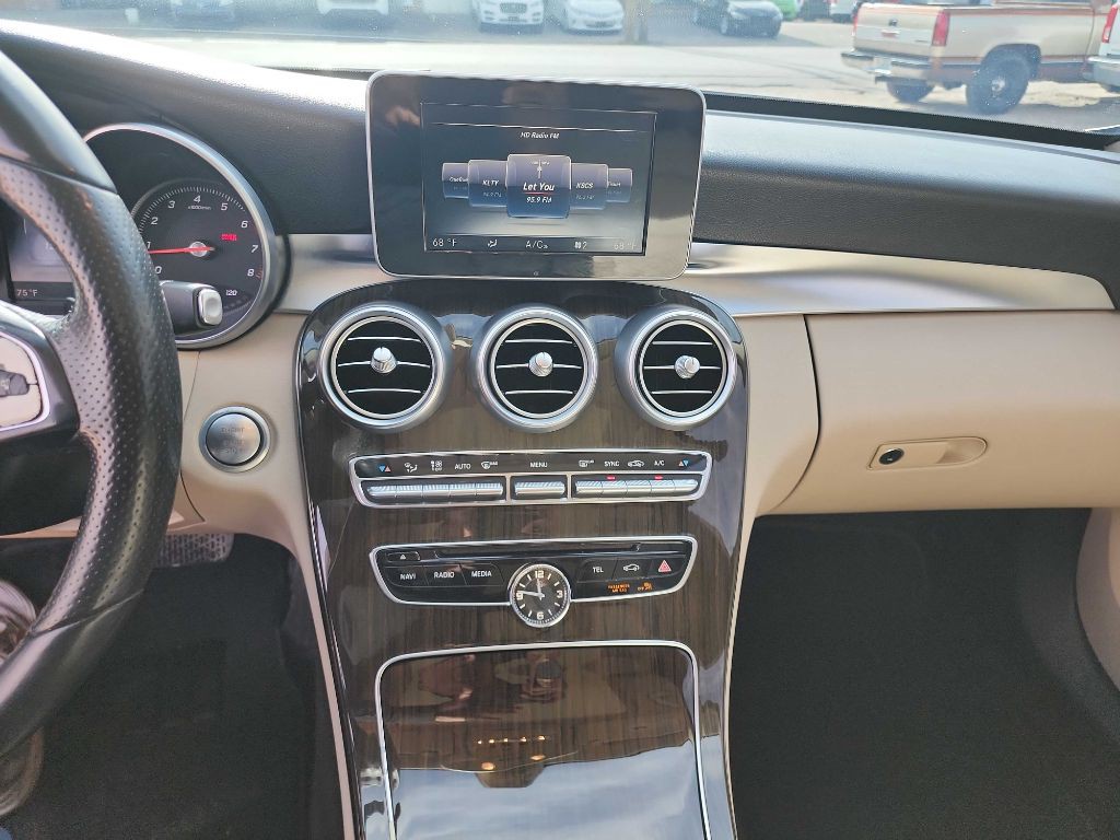2016 Mercedes-Benz C-Class Image 18