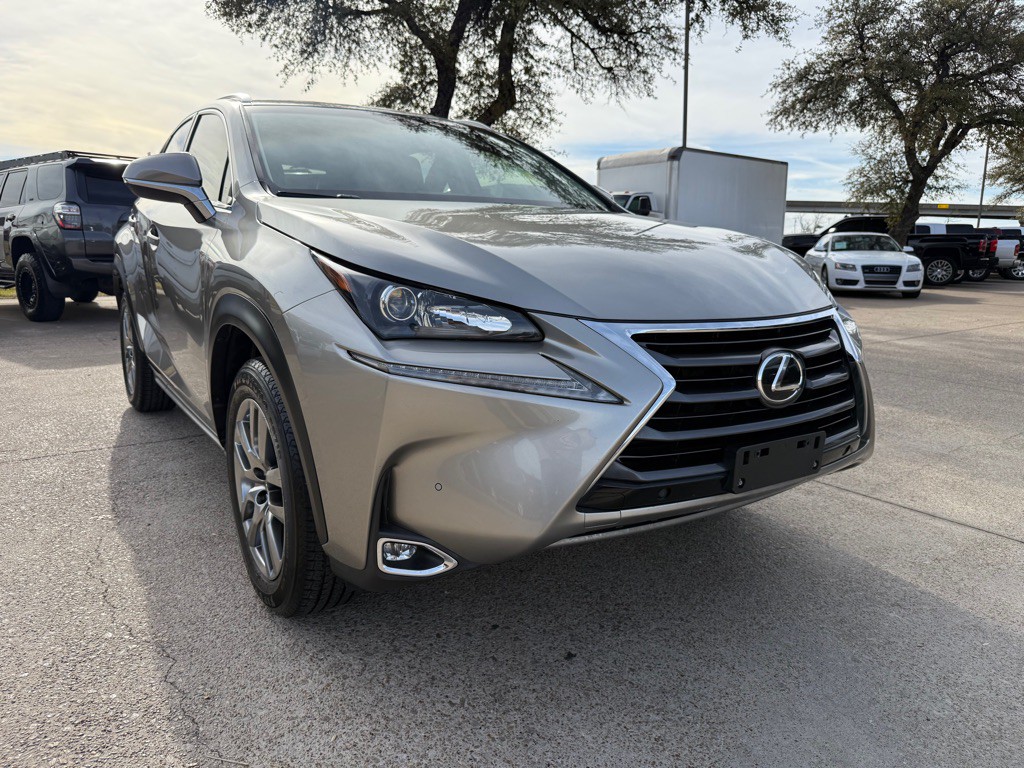 2015 Lexus NX Image 1