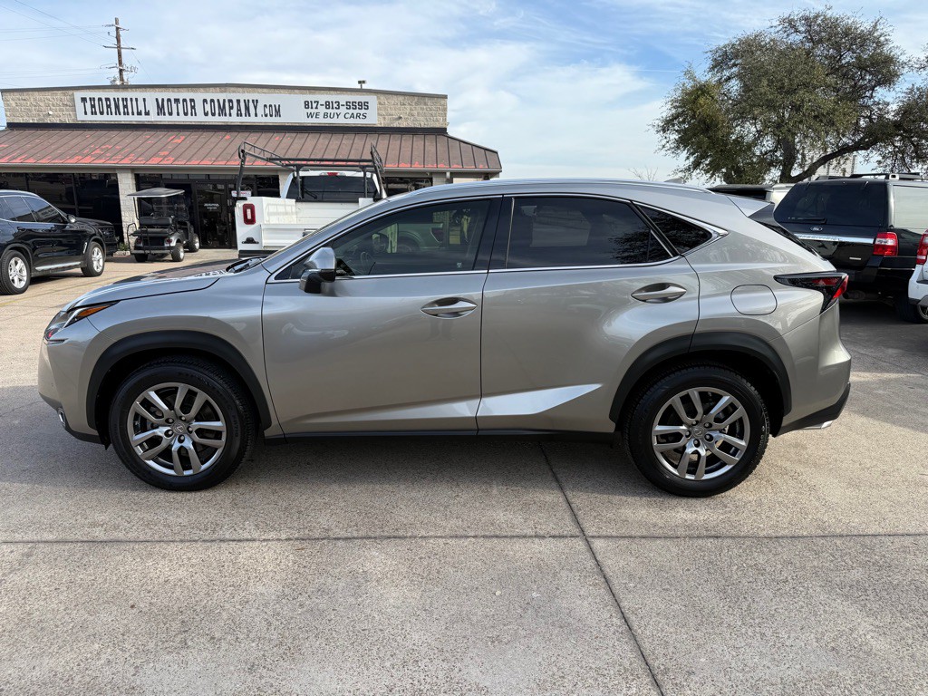 2015 Lexus NX Image 4