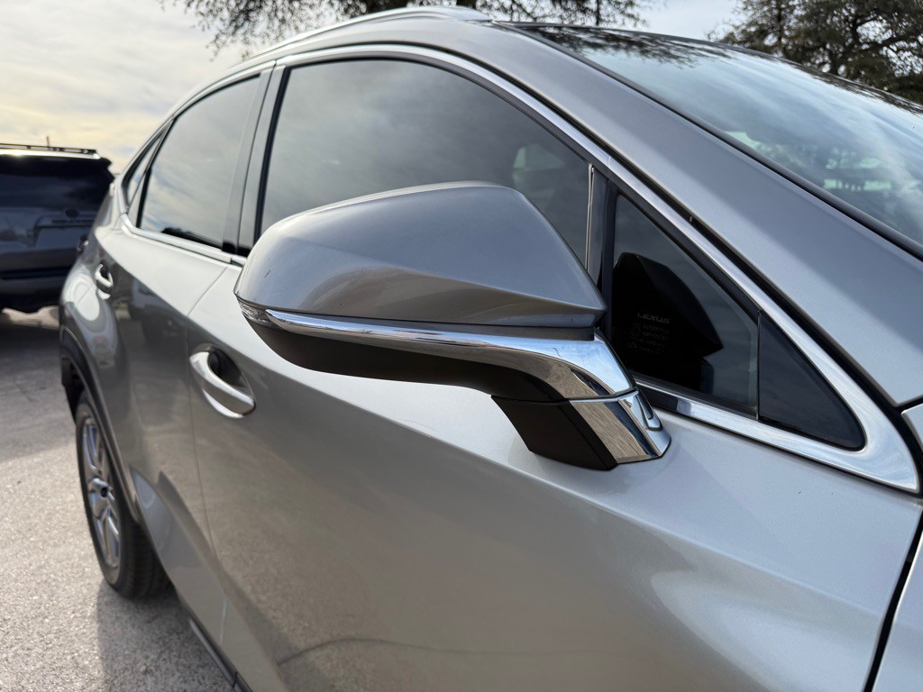 2015 Lexus NX Image 9