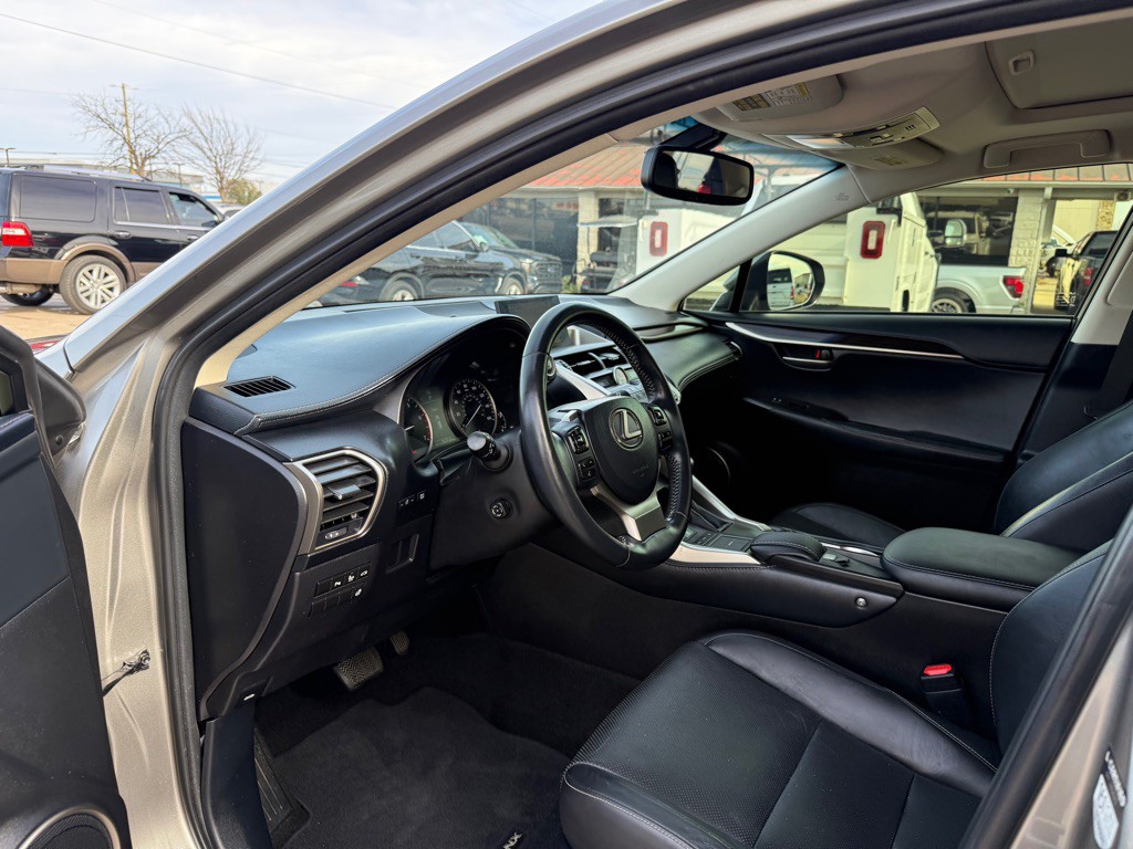 2015 Lexus NX Image 13