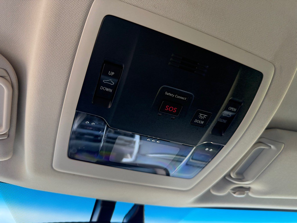 2015 Lexus NX Image 32