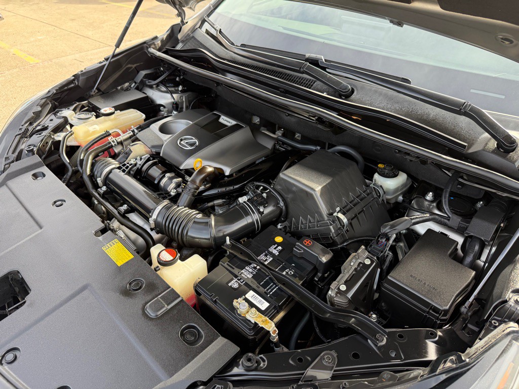 2015 Lexus NX Image 35