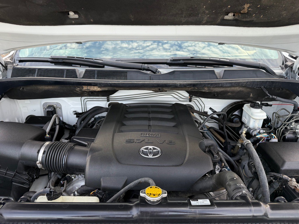 2015 Toyota Tundra Image 38
