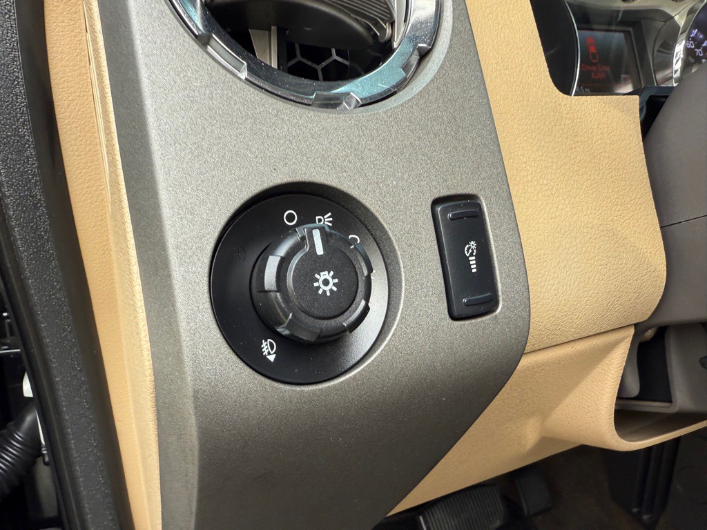 2012 Ford F-350 Image 20