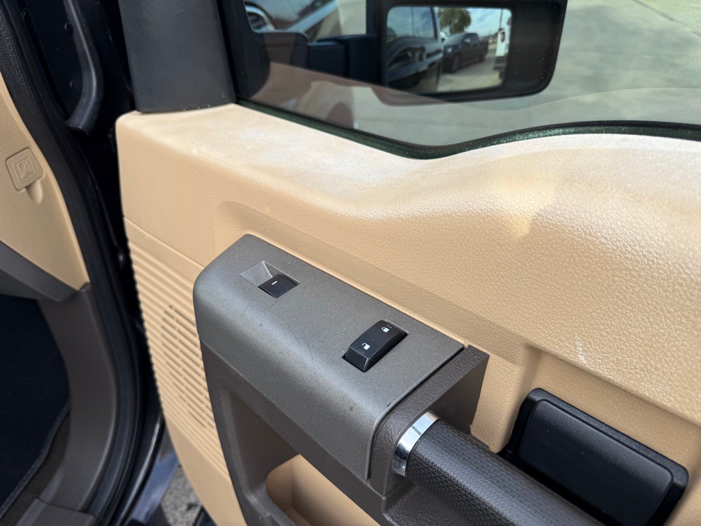 2012 Ford F-350 Image 28