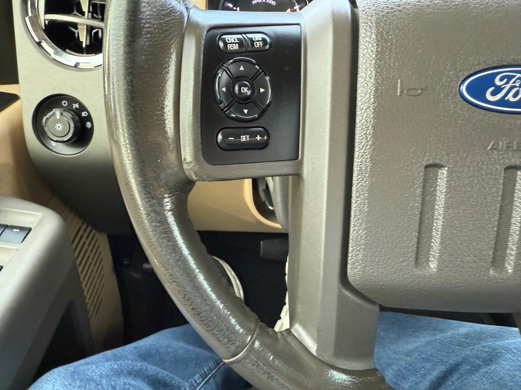 2012 Ford F-350 Image 30