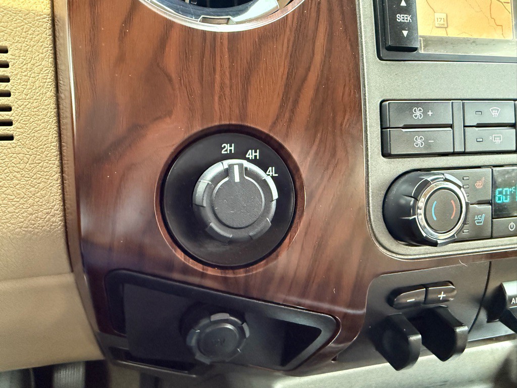 2012 Ford F-350 Image 32