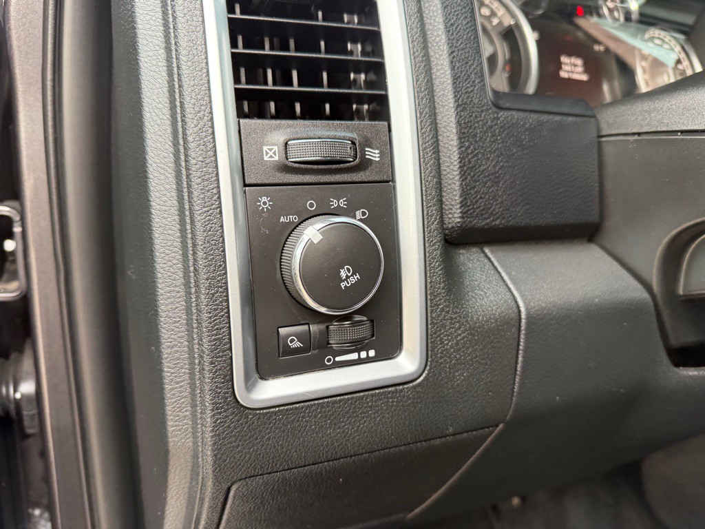 2014 RAM 2500 Image 20