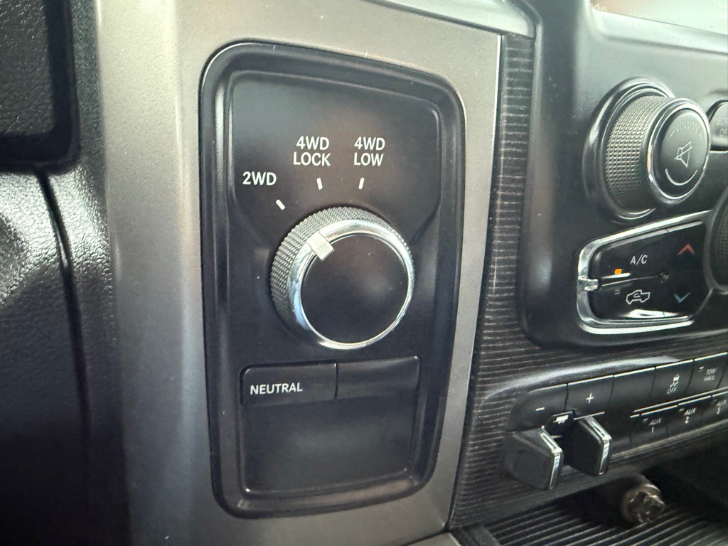 2014 RAM 2500 Image 32