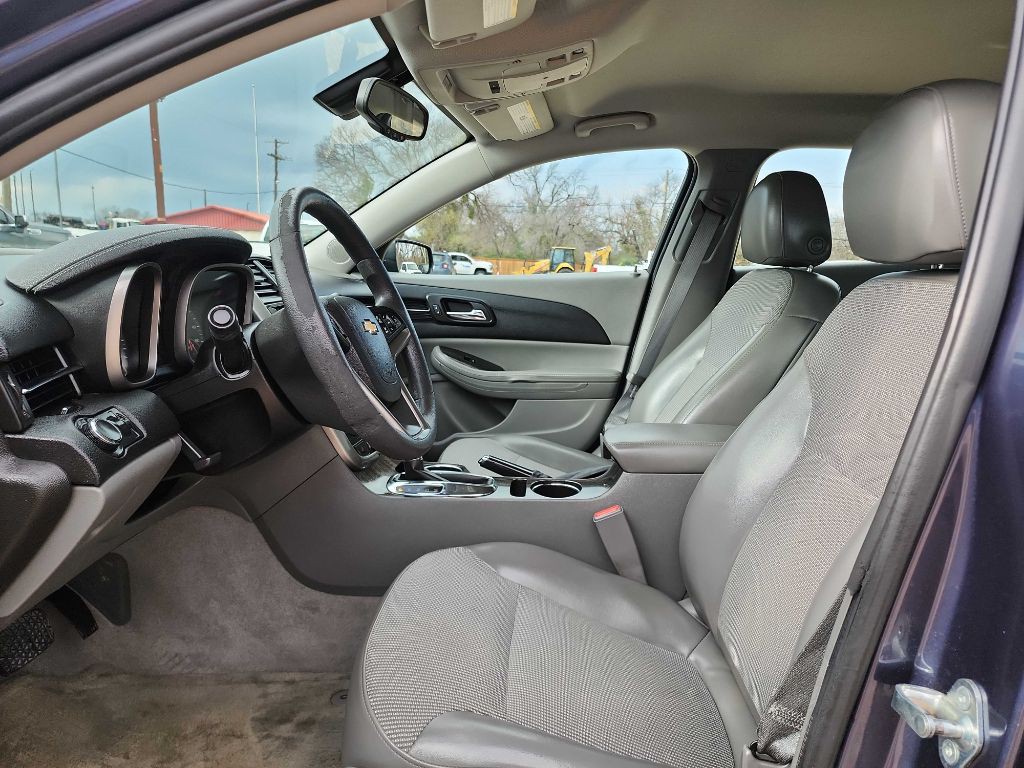 2015 Chevrolet Malibu Image 13