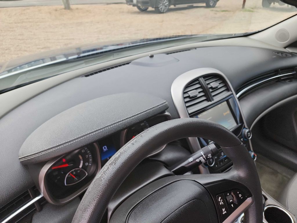 2015 Chevrolet Malibu Image 18