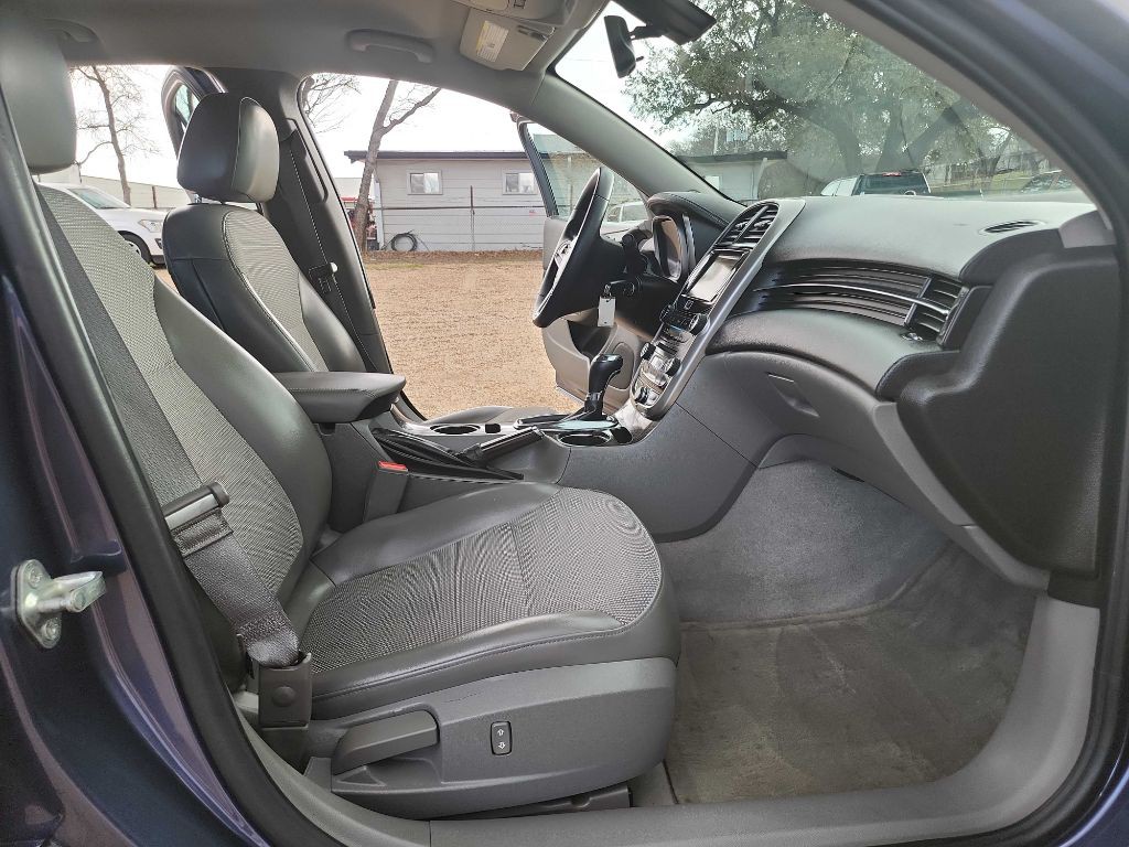 2015 Chevrolet Malibu Image 32