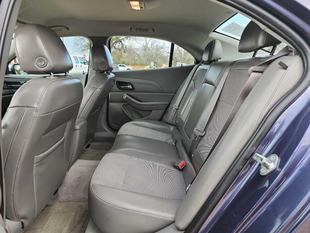 2015 Chevrolet Malibu Image 35