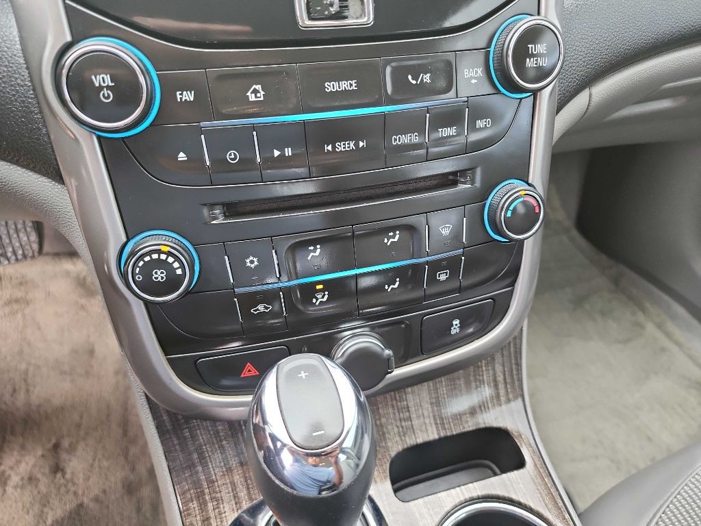 2015 Chevrolet Malibu Image 36