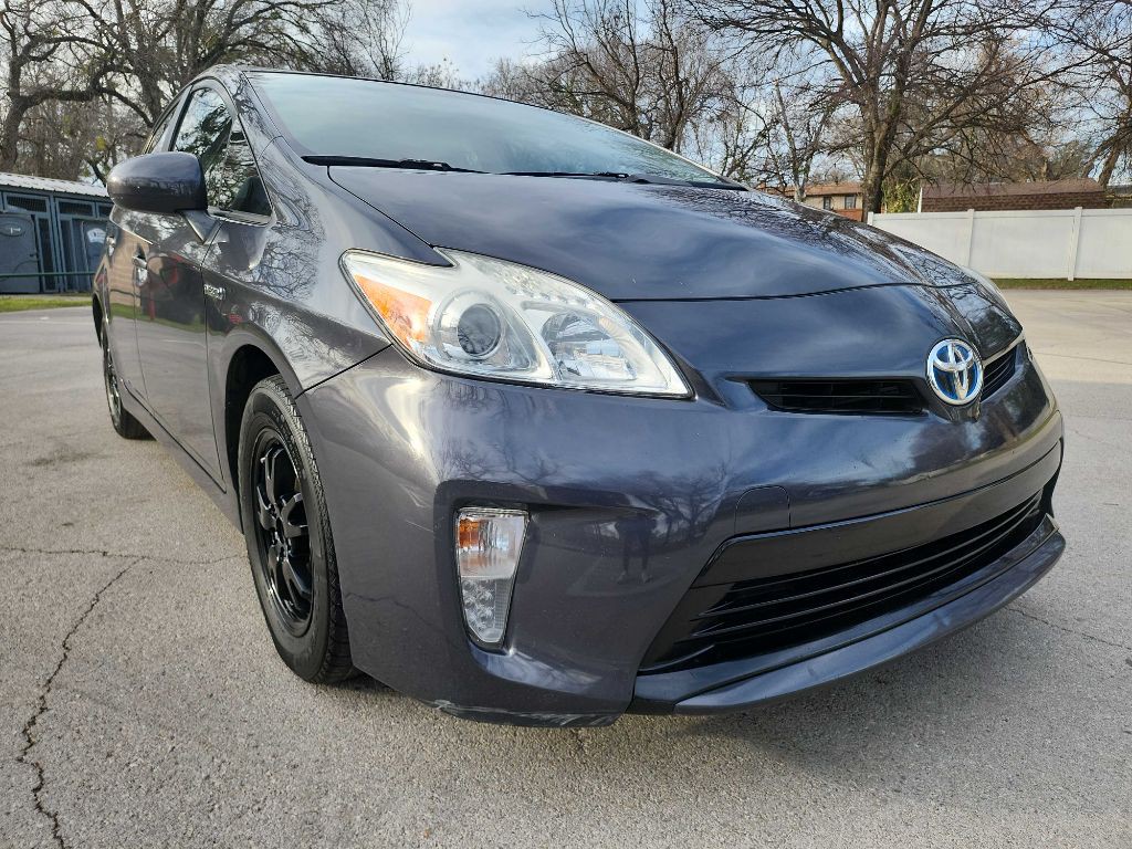 2014 Toyota Prius Image 1