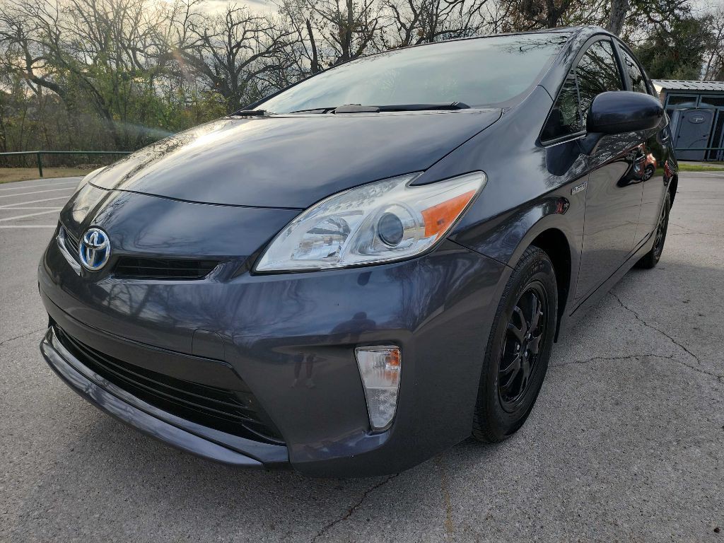 2014 Toyota Prius Image 3