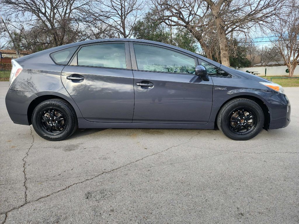 2014 Toyota Prius Image 9