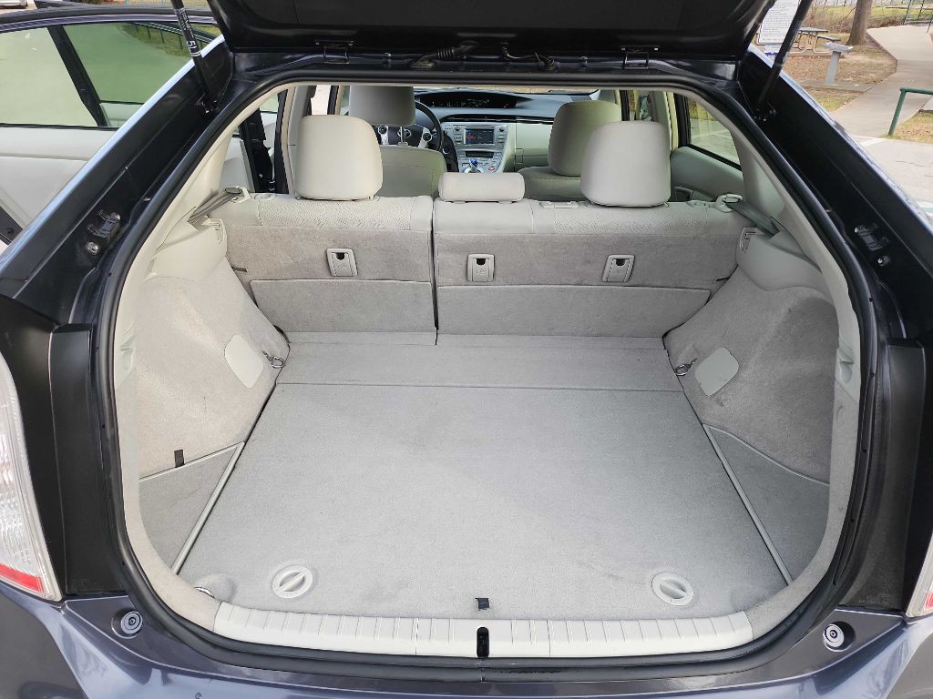 2014 Toyota Prius Image 25