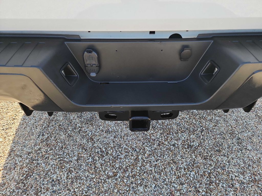 2021 Ford F-250 Image 8