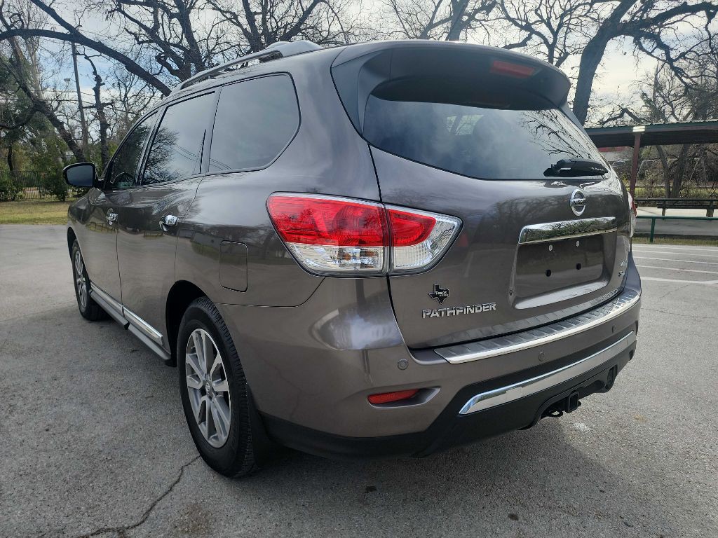 2014 Nissan Pathfinder Image 4