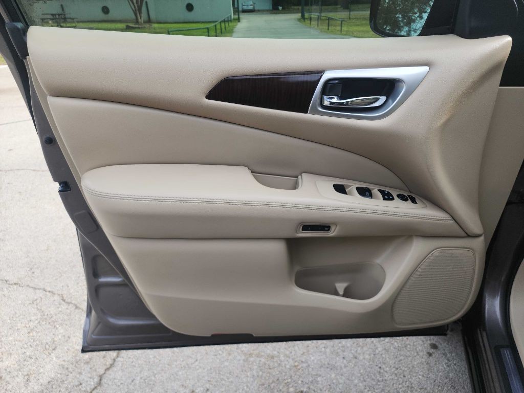 2014 Nissan Pathfinder Image 14