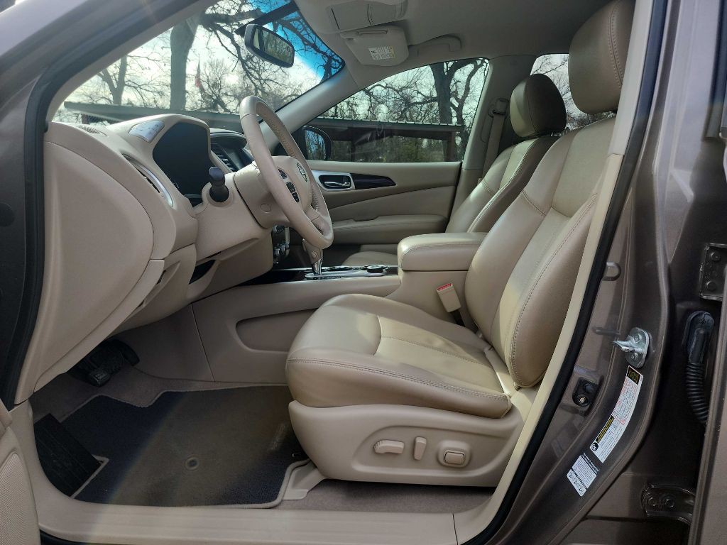 2014 Nissan Pathfinder Image 17