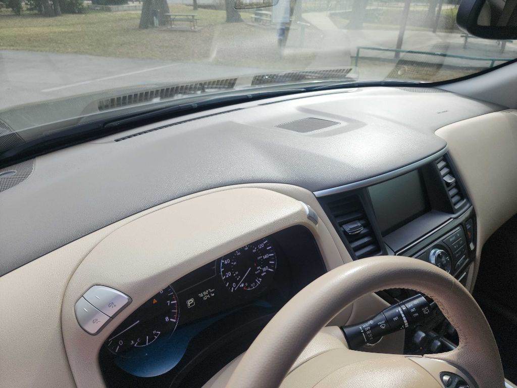 2014 Nissan Pathfinder Image 22