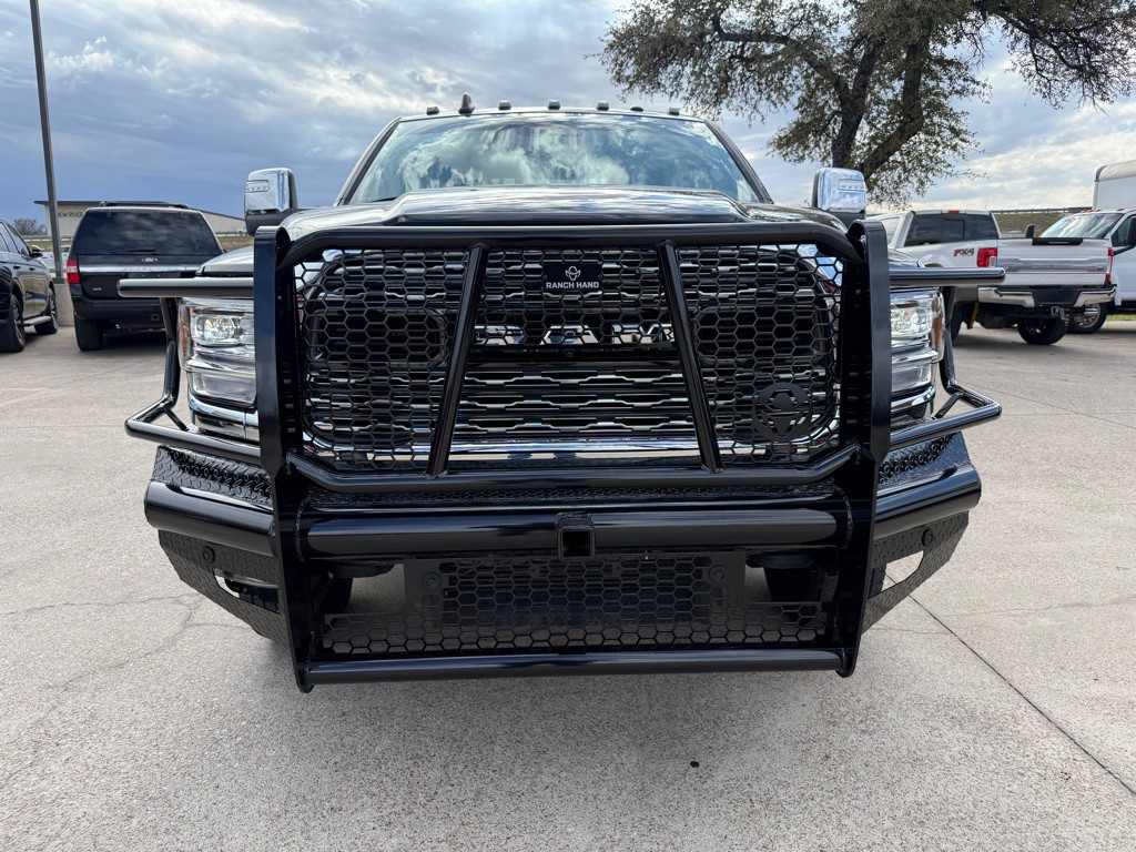 2024 RAM 3500 Image 2