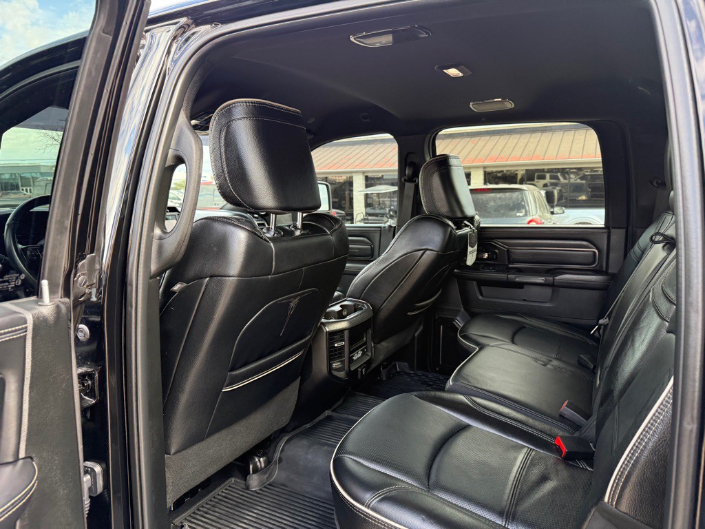 2024 RAM 3500 Image 15