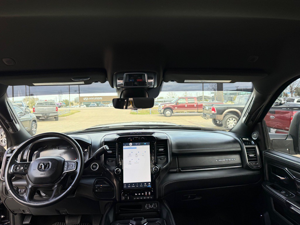 2024 RAM 3500 Image 25