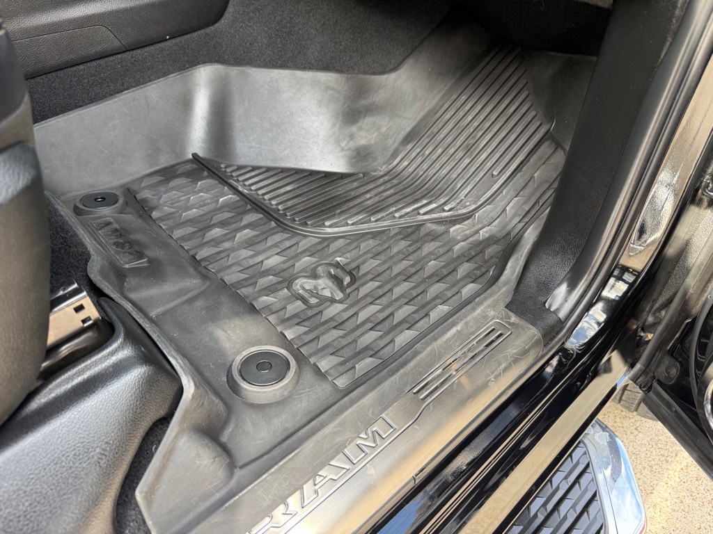 2024 RAM 3500 Image 27