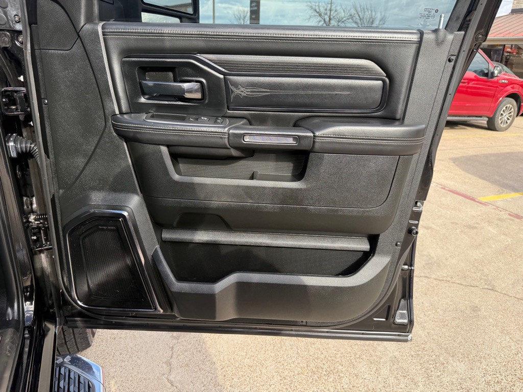 2024 RAM 3500 Image 28