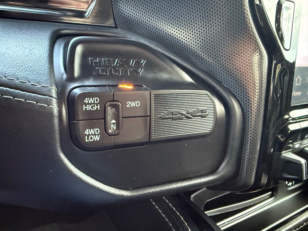 2024 RAM 3500 Image 33