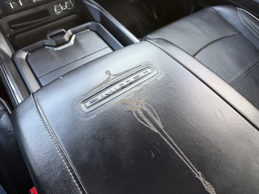 2024 RAM 3500 Image 38