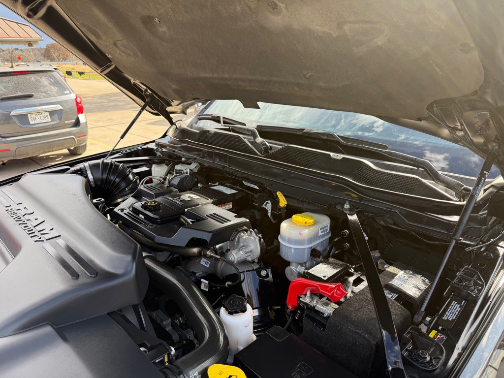 2024 RAM 3500 Image 41