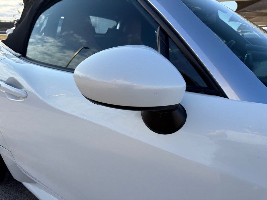 2017 FIAT 124 Spider Image 10