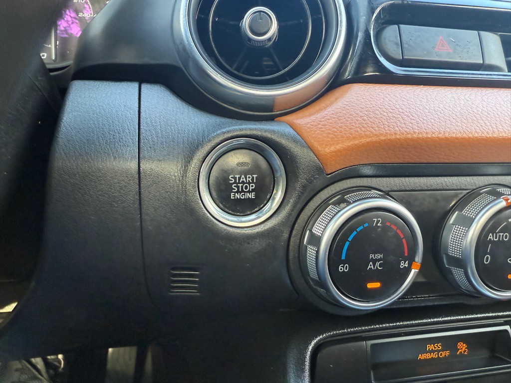 2017 FIAT 124 Spider Image 25