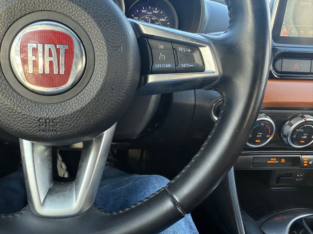 2017 FIAT 124 Spider Image 30