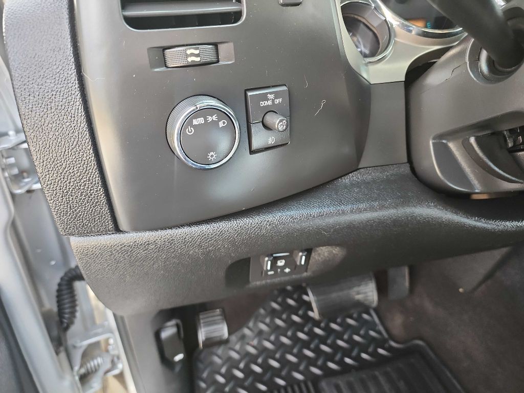 2011 Chevrolet Silverado 1500 Image 17