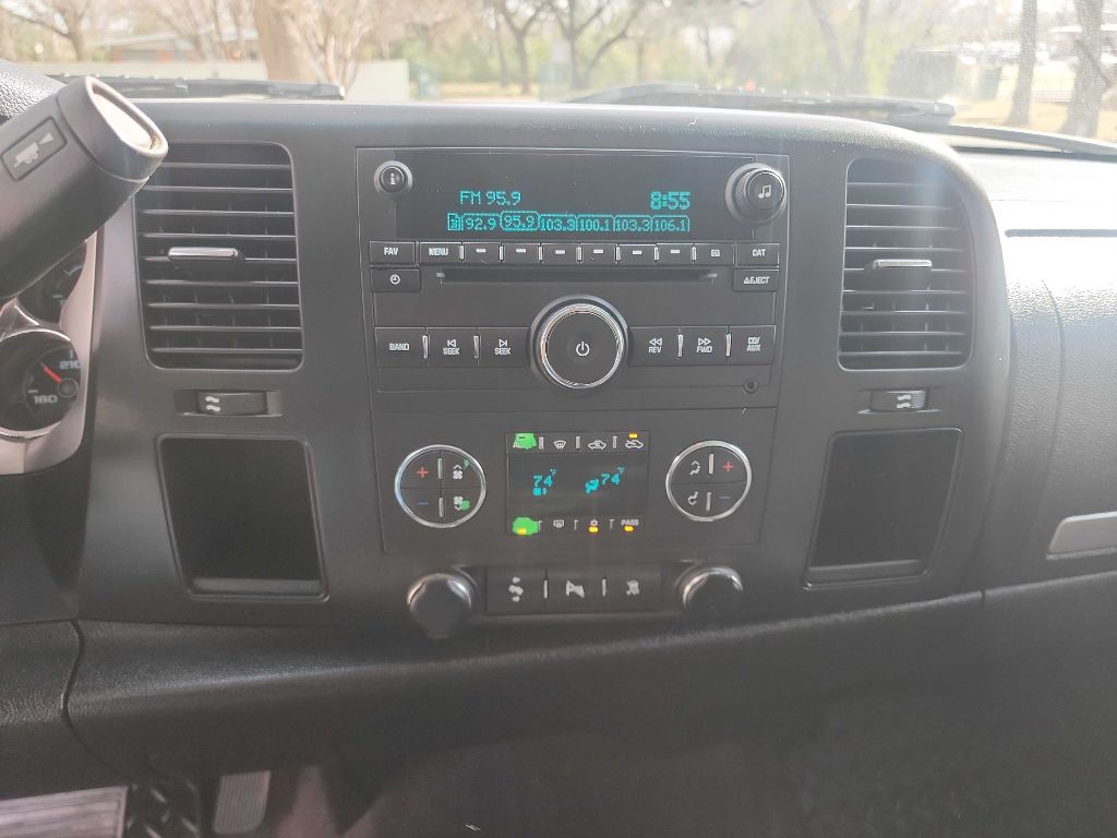 2011 Chevrolet Silverado 1500 Image 26