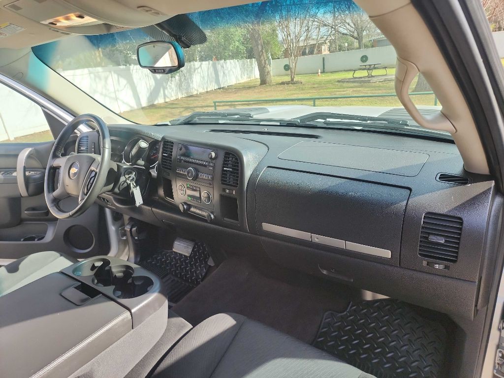 2011 Chevrolet Silverado 1500 Image 39