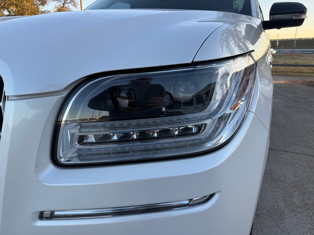 2019 Lincoln Navigator Image 10