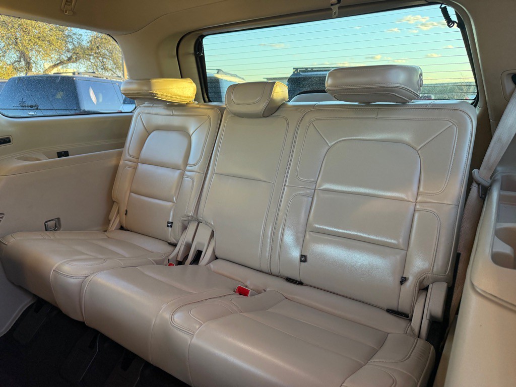 2019 Lincoln Navigator Image 15