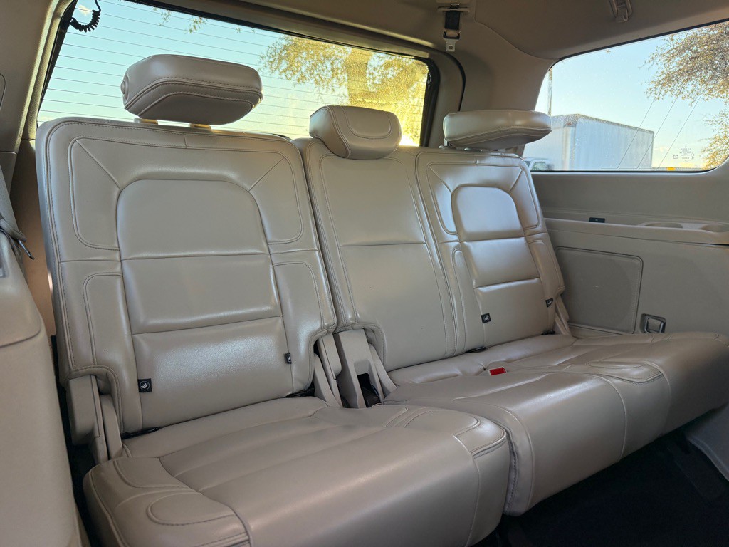 2019 Lincoln Navigator Image 18