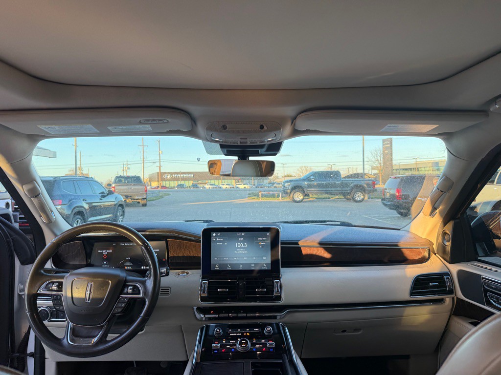 2019 Lincoln Navigator Image 24