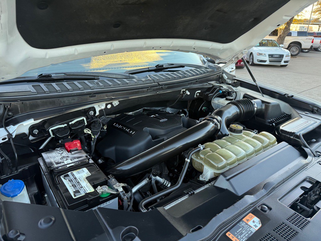 2019 Lincoln Navigator Image 39