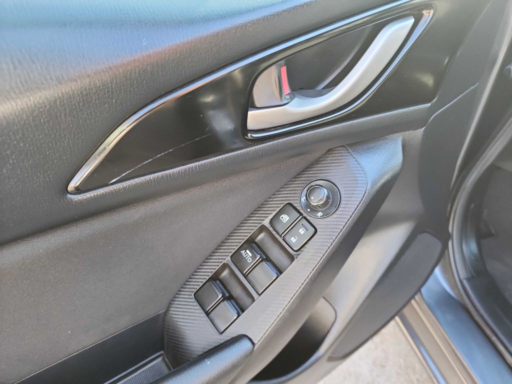 2016 Mazda Mazda3 Image 12