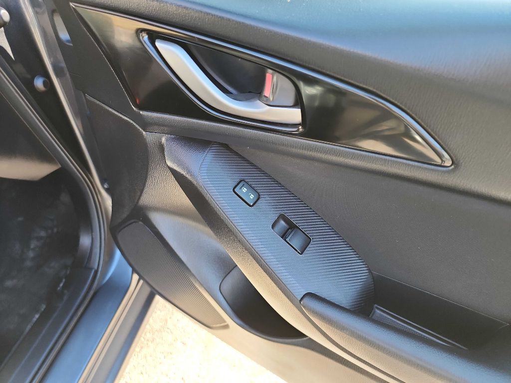 2016 Mazda Mazda3 Image 27