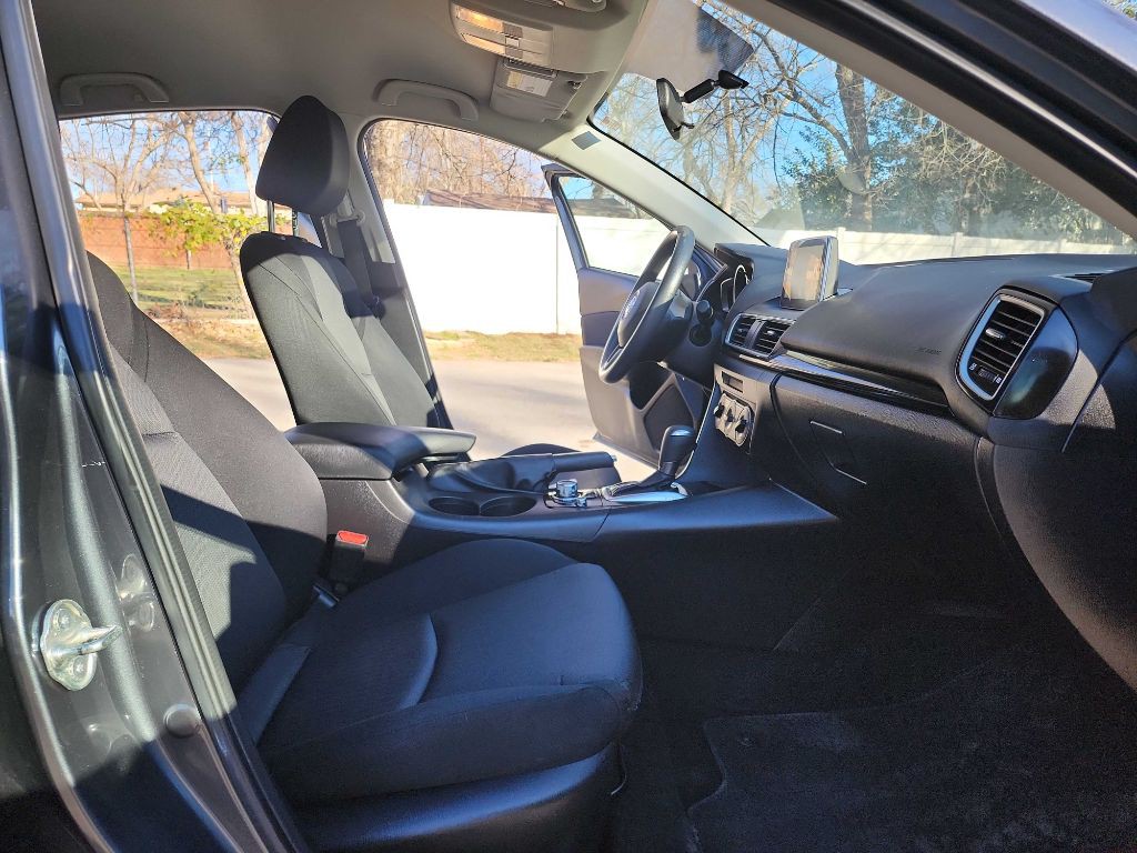 2016 Mazda Mazda3 Image 28